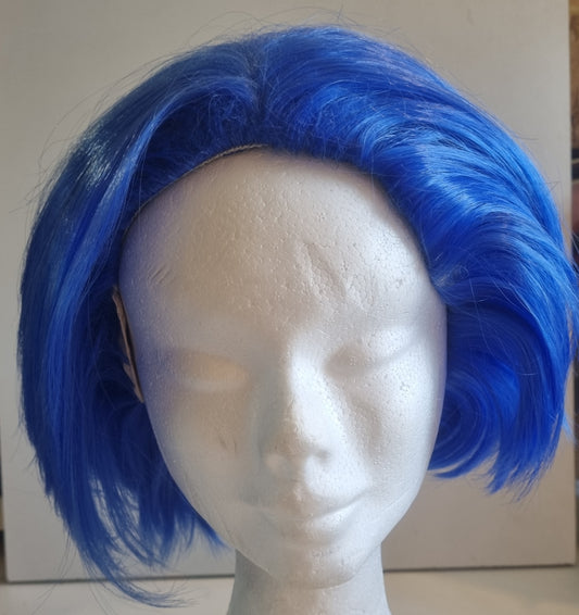 Perruque bleue foncée courte