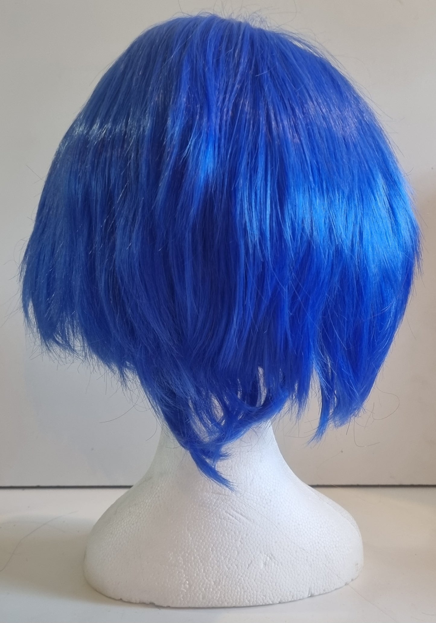 Perruque bleue foncée courte