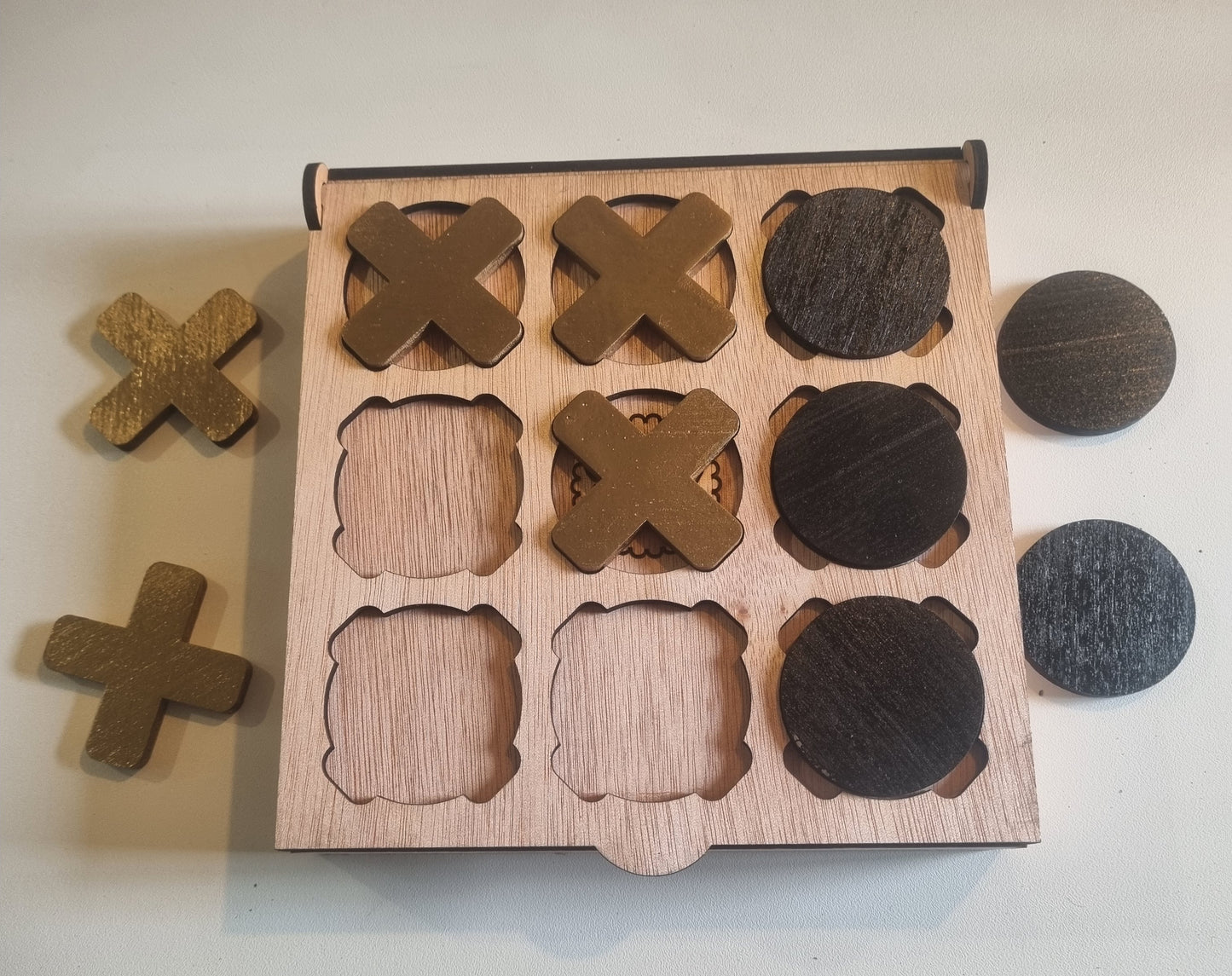 Jeu du morpion couleur en bois