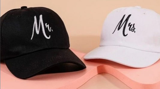 Casquettes Mr. Mrs. Noire et blanche